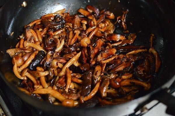 Soy Sauce Braised Wild Mushroom Noodles, by geagle.miooashdv.tk