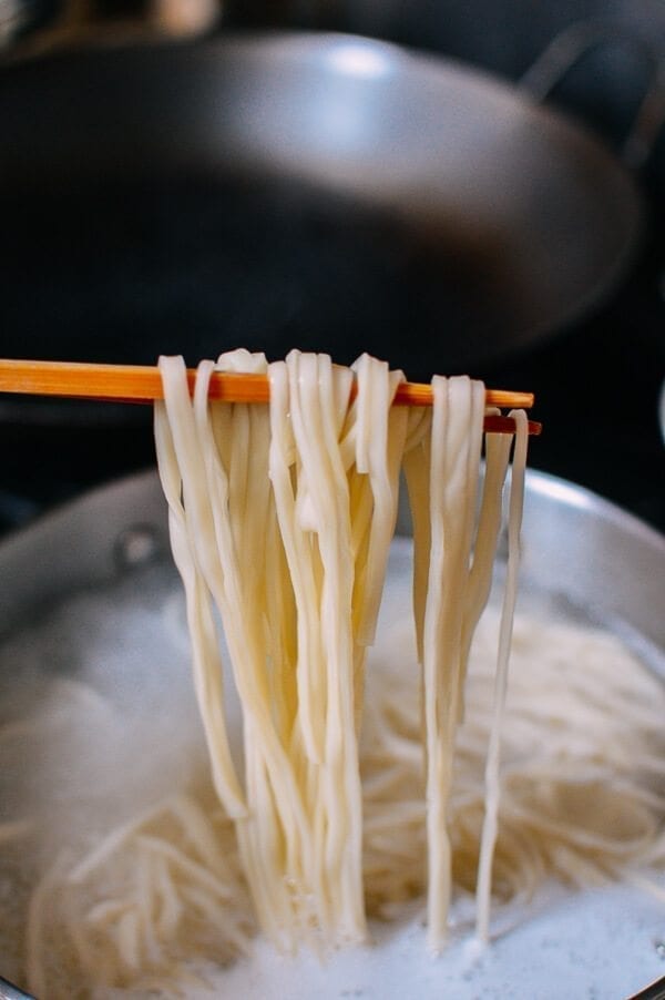Soy Sauce Braised Wild Mushroom Noodles, by geagle.miooashdv.tk