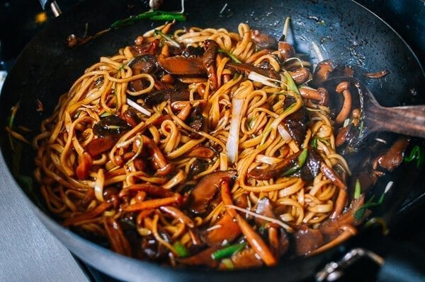 Soy Sauce Braised Wild Mushroom Noodles, by geagle.miooashdv.tk