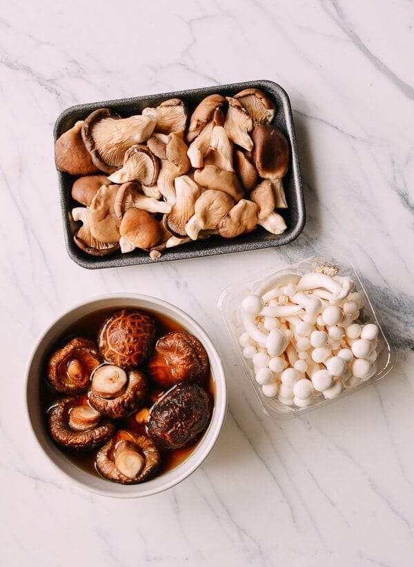 Soy Sauce Braised Wild Mushroom Noodles, by geagle.miooashdv.tk