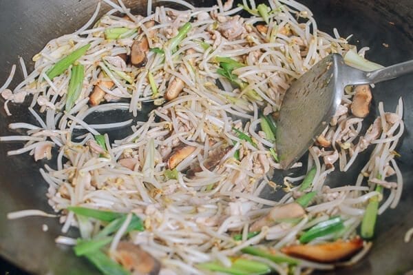 Chicken and Bean Sprouts, by geagle.miooashdv.tk