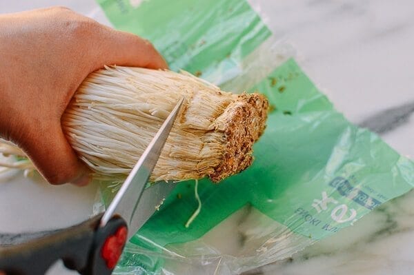 Enoki Mushrooms with Garlic & Scallion Sauce, by geagle.miooashdv.tk