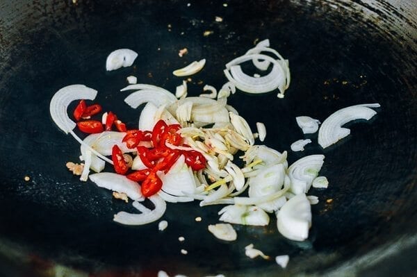 Thai Chicken Stir-fry with Basil & Mint, by geagle.miooashdv.tk