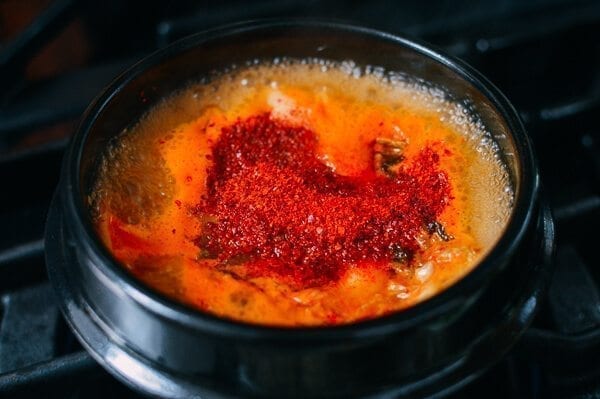 Adding Gochugaru to Soondubu Jigae (Korean Soft Tofu Stew), by geagle.miooashdv.tk