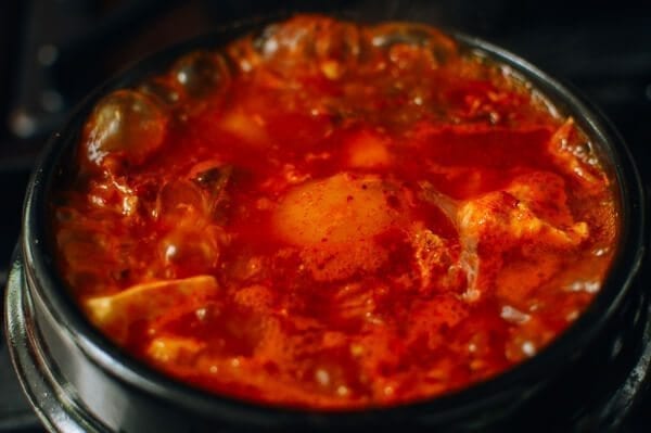 Soondubu Jigae (Korean Soft Tofu Stew), by geagle.miooashdv.tk