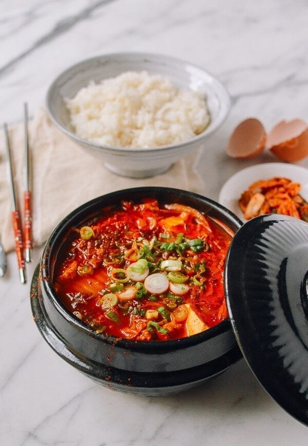 Soondubu Jigae (Korean Soft Tofu Stew), by geagle.miooashdv.tk