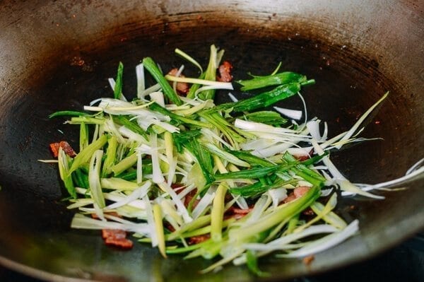 Bacon & Scallion Egg Noodle Stir-fry, by geagle.miooashdv.tk