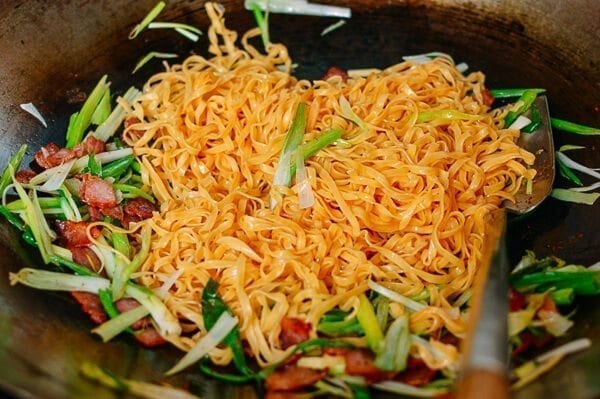 Bacon & Scallion Egg Noodle Stir-fry, by geagle.miooashdv.tk