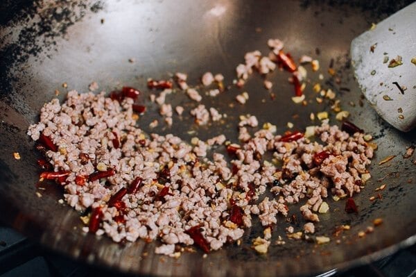 Gan Bian Si Ji Dou - Sichuan Dry Fried String Beans, by geagle.miooashdv.tk