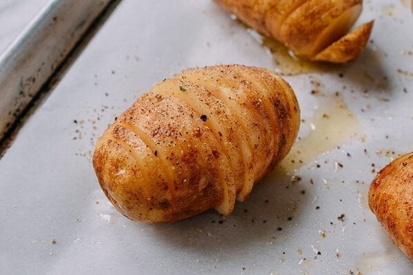 Crispy Hasselback Potatoes with Spicy Bacon Scallion Relish, by geagle.miooashdv.tk