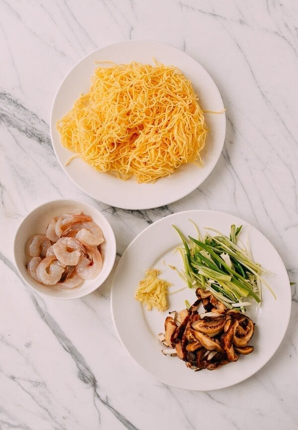 Hong Kong Style Shrimp Chow Mein Noodles, by geagle.miooashdv.tk