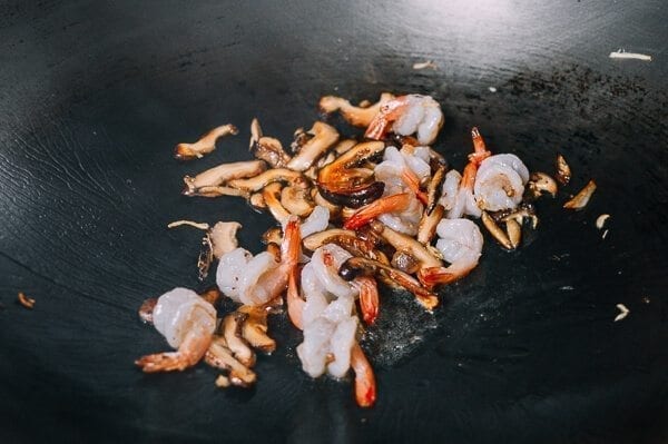 Hong Kong Style Shrimp Chow Mein Noodles, by geagle.miooashdv.tk