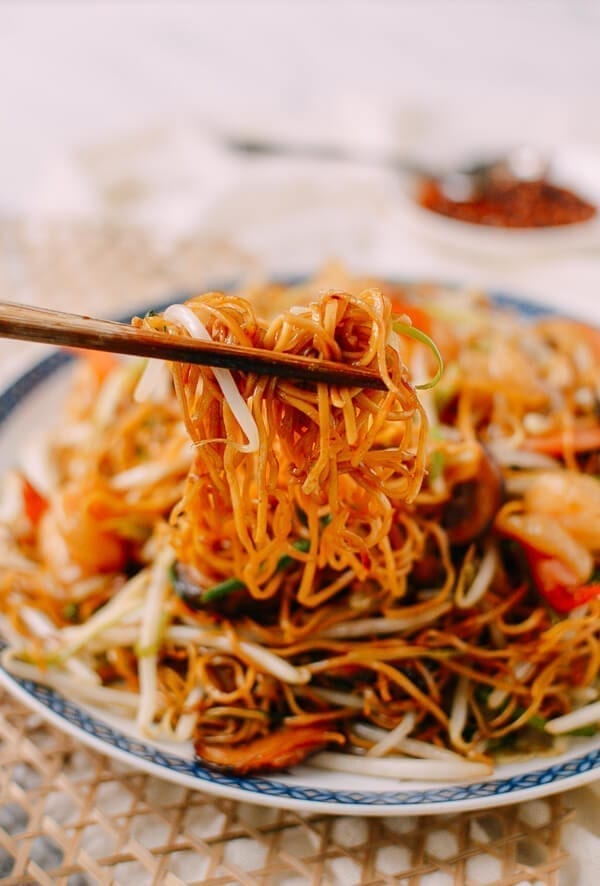 Hong Kong Style Shrimp Chow Mein Noodles, by geagle.miooashdv.tk