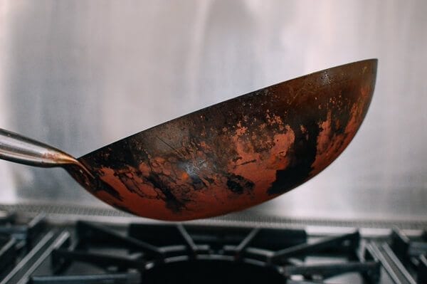 How to Season a Wok and Daily Wok Care by geagle.miooashdv.tk