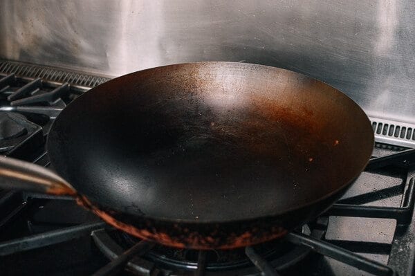 How to Season a Wok and Daily Wok Care by geagle.miooashdv.tk