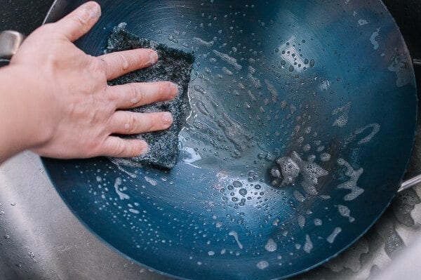 How to Season a Wok and Daily Wok Care by geagle.miooashdv.tk