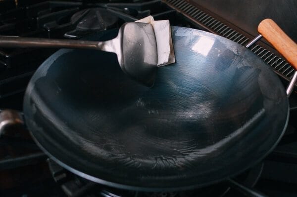 How to Season a Wok and Daily Wok Care by geagle.miooashdv.tk