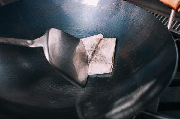 How to Season a Wok and Daily Wok Care by geagle.miooashdv.tk