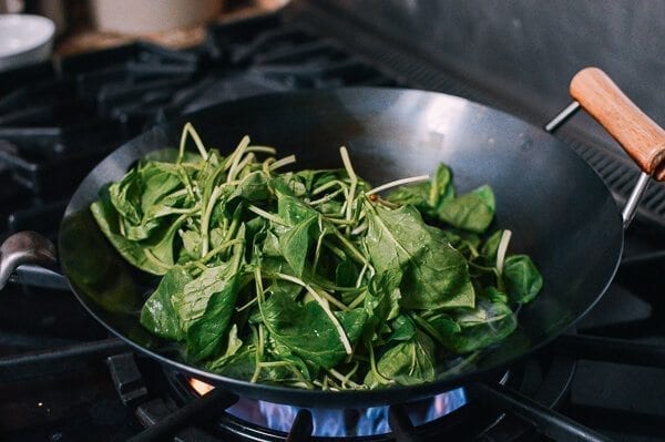 How to Season a Wok and Daily Wok Care by geagle.miooashdv.tk