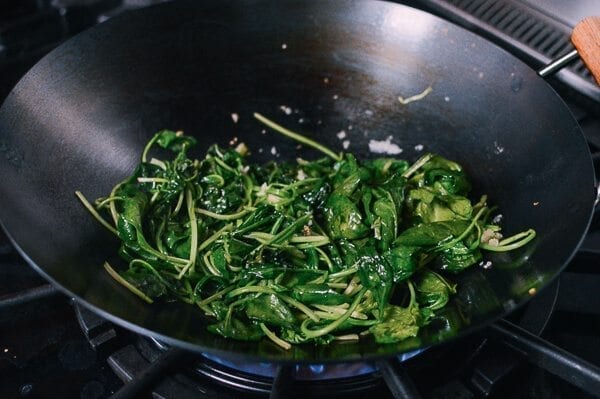 How to Season a Wok and Daily Wok Care by geagle.miooashdv.tk