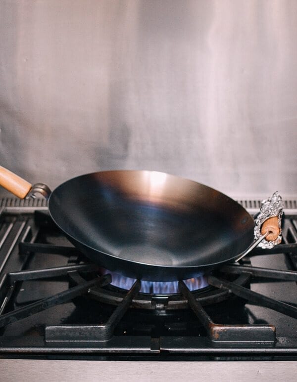 How to Season a Wok and Daily Wok Care by geagle.miooashdv.tk