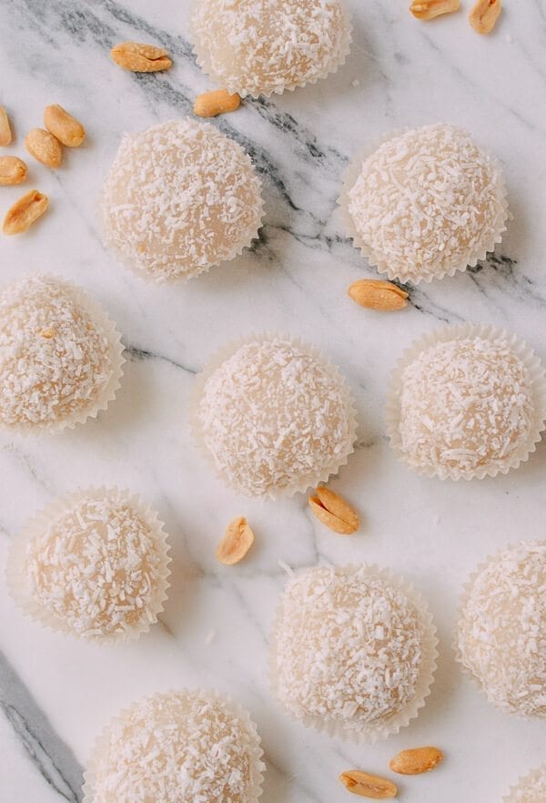 Coconut Peanut Mochi (糯米糍), by geagle.miooashdv.tk