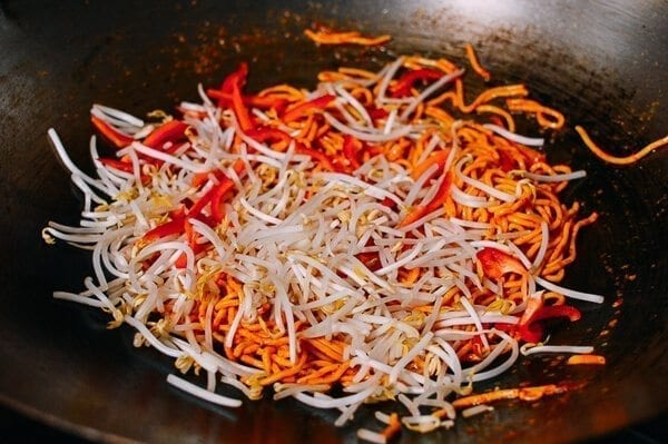Red Curry Noodles with Chicken, by geagle.miooashdv.tk
