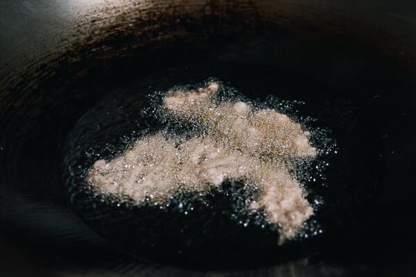 Dongbei Guo Bao Rou (Crispy Sweet & Sour Pork), by geagle.miooashdv.tk