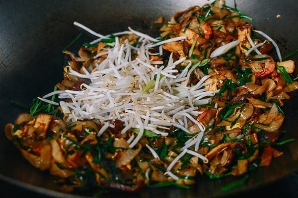 Char Kway Teow Malaysian Stir-fried Rice Noodles, by geagle.miooashdv.tk