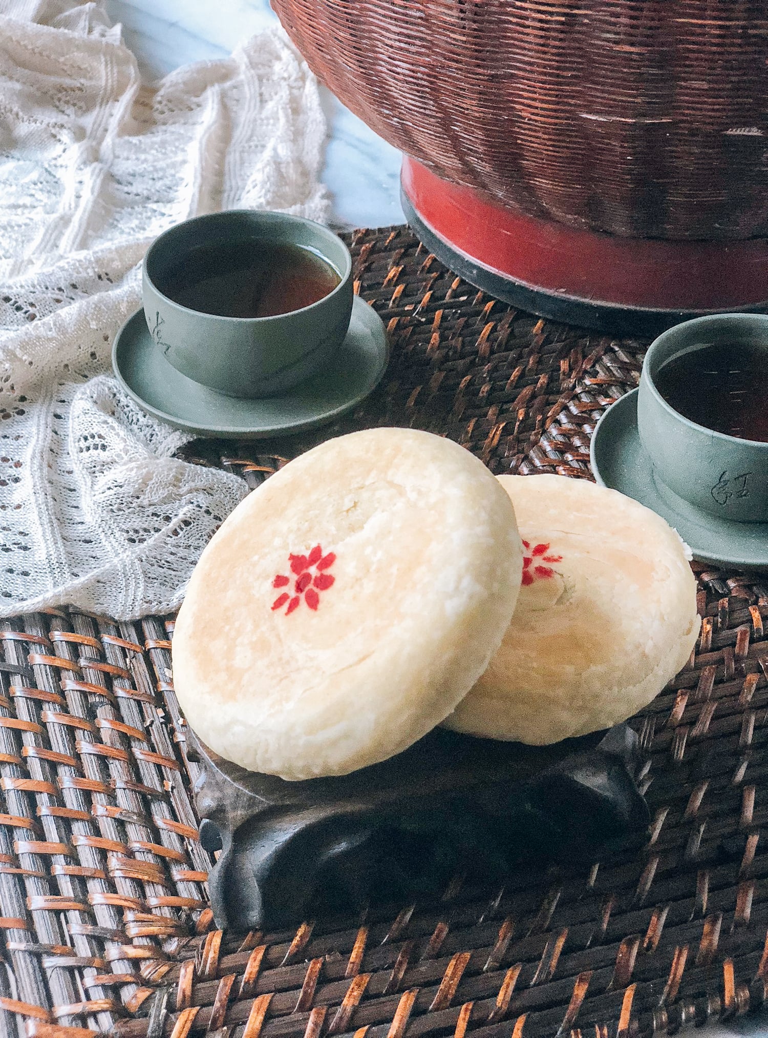 Red Bean Mooncakes (苏式月饼), by geagle.miooashdv.tk