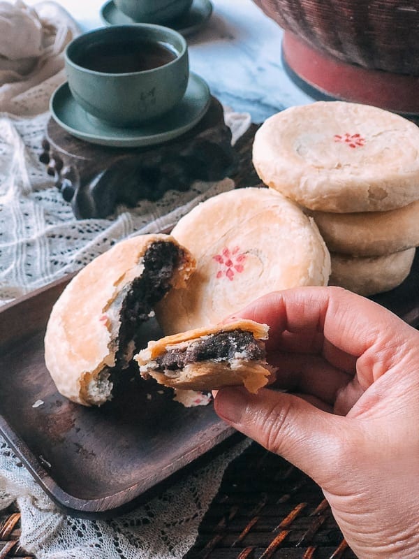 Red Bean Mooncakes, by geagle.miooashdv.tk