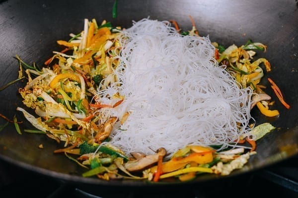Vegetarian Singapore Noodles, by geagle.miooashdv.tk