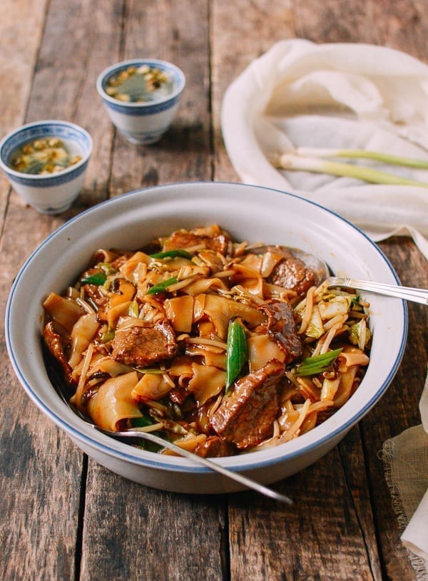 Saucy Beef Chow Ho Fun Noodles, by geagle.miooashdv.tk