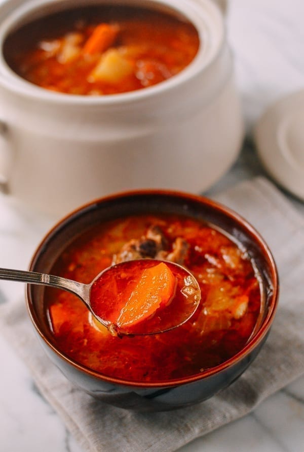 Shanghai-Style Red Vegetable Soup (罗宋汤 - Luo Song Tang), by geagle.miooashdv.tk