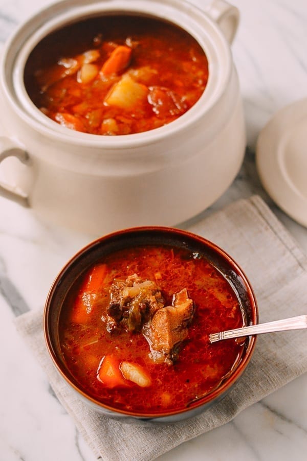 Shanghai-Style Red Vegetable Soup (罗宋汤 - Luo Song Tang), by geagle.miooashdv.tk