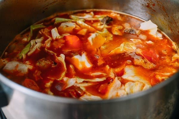 Shanghai-Style Red Vegetable Soup (罗宋汤 - Luo Song Tang), by geagle.miooashdv.tk