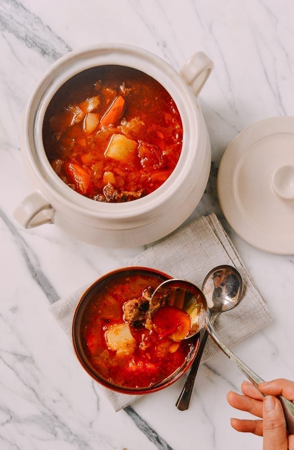 Shanghai-Style Red Vegetable Soup (罗宋汤 - Luo Song Tang), by geagle.miooashdv.tk