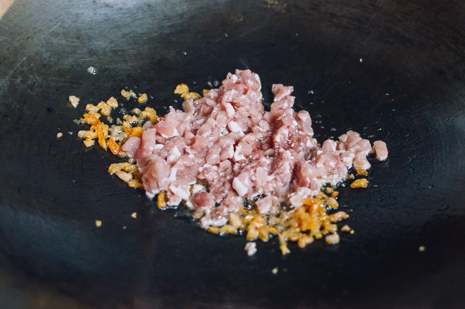 dried shrimp and pork cooking in wok, by geagle.miooashdv.tk