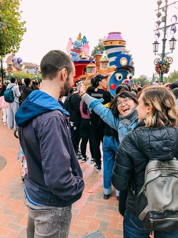 Disney Shanghai Parade by geagle.miooashdv.tk