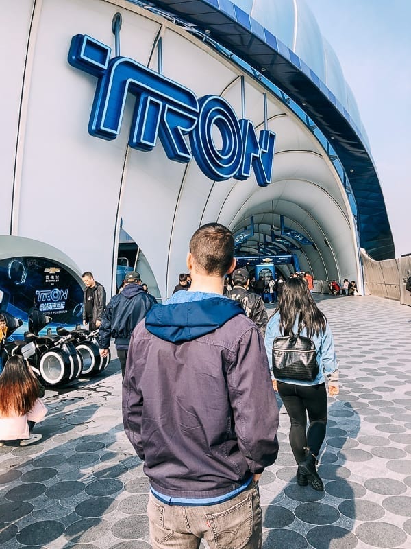 Shanghai Disneyland Tron by geagle.miooashdv.tk