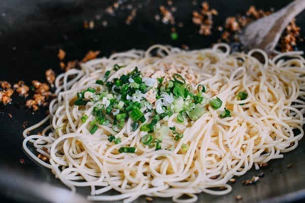 Spicy Crispy Pork Noodles, by geagle.miooashdv.tk