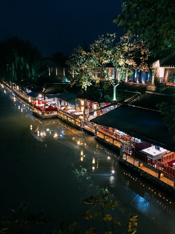 Zhouzhuang at night, by geagle.miooashdv.tk