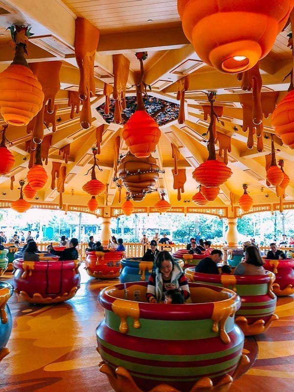 Shanghai Disneyland winnie the Pooh by geagle.miooashdv.tk
