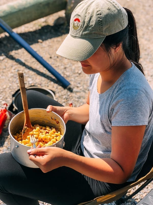 Sarah eating mac and cheese, geagle.miooashdv.tk