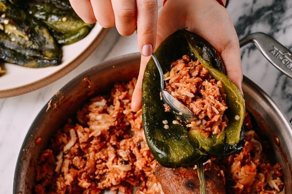 Stuffing Peppers for Chiles Rellenos, geagle.miooashdv.tk