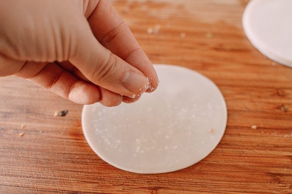 Sprinkling salt on dumpling wrapper, geagle.miooashdv.tk