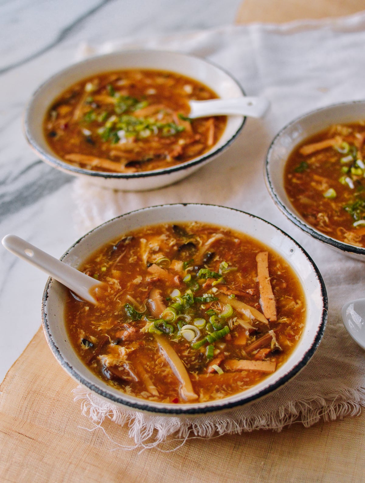 Serving Hot and Sour Soup, geagle.miooashdv.tk