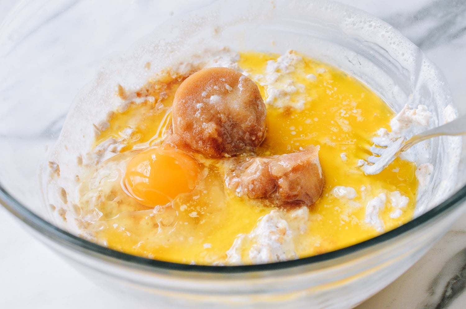 Adding wet ingredients, geagle.miooashdv.tk