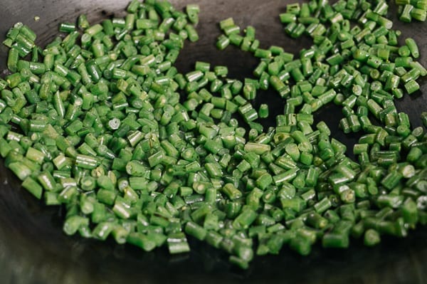 Chopped green beans in wok, geagle.miooashdv.tk