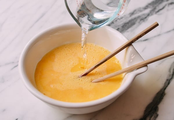 Adding water to steamed egg mixture, geagle.miooashdv.tk
